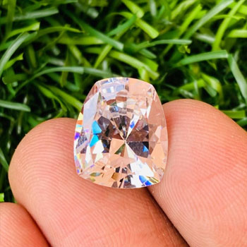 WHITE SAPPHIRE